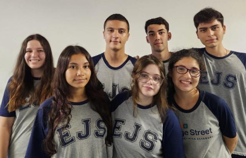 Equipe KANOA trabalhando no projeto