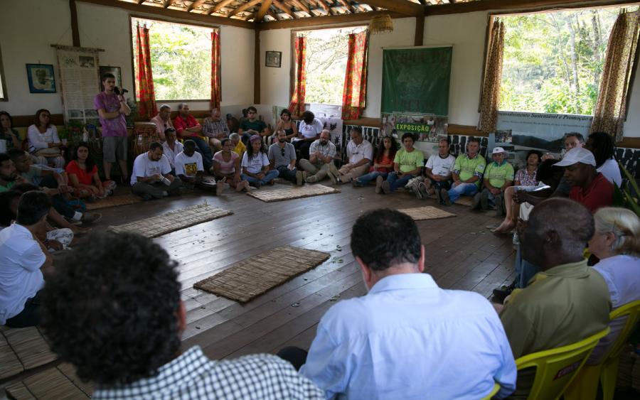 Roda de conversa com comunidade caiçara
